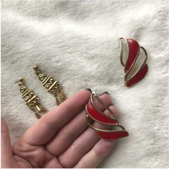 Vintage Gold Toned Statement Earrings Bundle - Picture 4 of 4